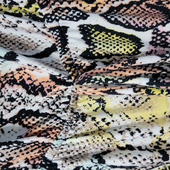 Jumpsuit - Snakeskin print - Picture 5 of 9